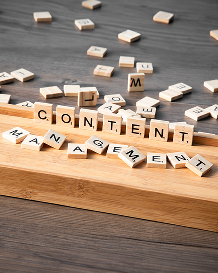 Leistung Content Management Bild Hochformat Scrabble Board